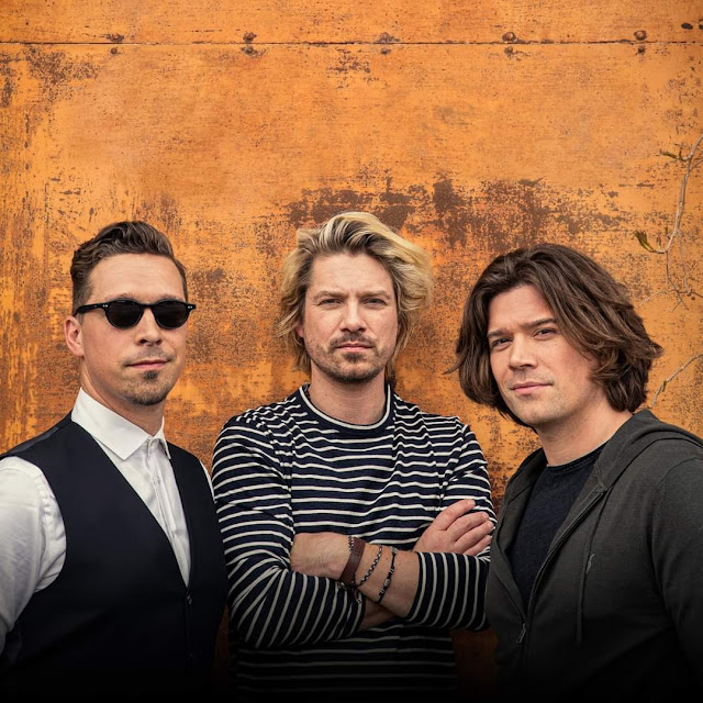 Começam a ser vendidos os ingressos para público geral do show do Hanson